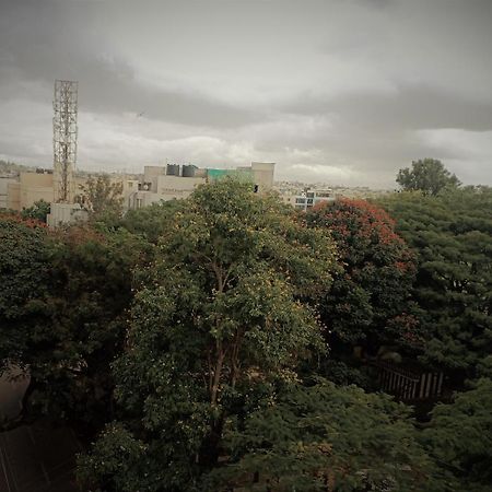 Gts Suites Bangalore Buitenkant foto